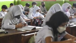 SNBP 2025 berikan kuota tambahan siswa eligible 5 persen bagi sekolah yang pakai e-Rapor. Foto: ANTARA FOTO/Hafidz Mubarak A